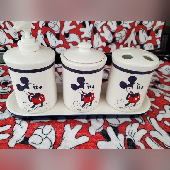Disney Bath Mickey Mouse Bathroom Set Poshmark